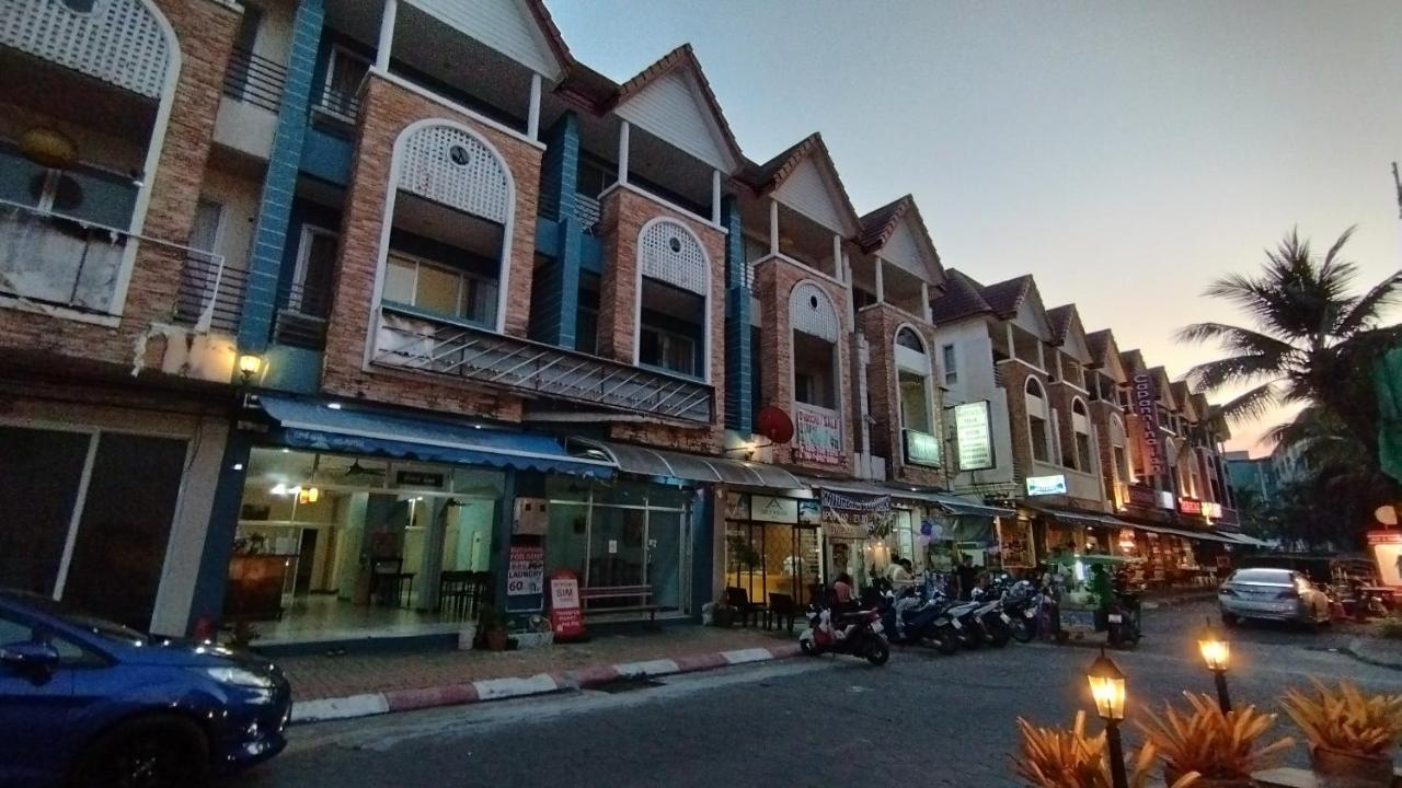 Sea Boss Homestay Kata Beach  Esterno foto